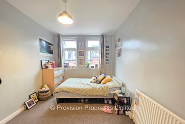 6 bed house, Manor Drive, Hyde Park, Leeds, LS61DD - Image 3