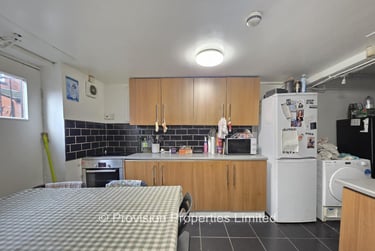 6 bed house, Manor Drive, Hyde Park, Leeds, LS61DD - Image 6