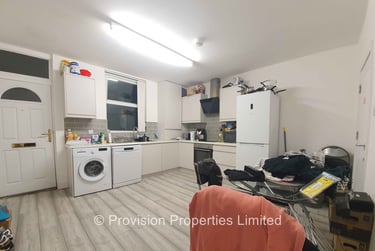 5 bed house, Brudenell View, Hyde Park, Leeds, LS61HG - Image 4