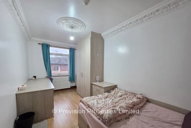 5 bed flat, Spenceley Street, Woodhouse, Leeds, LS29DY - Image 4