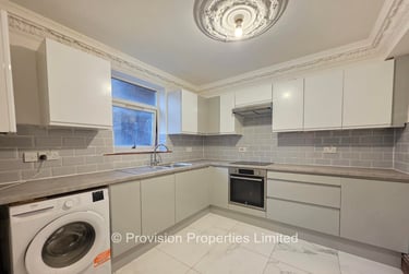5 bed flat, Spenceley Street, Woodhouse, Leeds, LS29DY - Image 2
