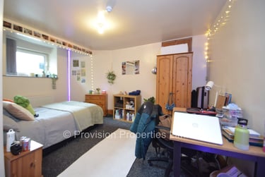 8 bed house, Hill Top Street, Hyde Park, Leeds, LS61NW - Image 3