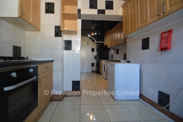 5 bed house, Mayville Road, Hyde Park, Leeds, LS61NF - Image 3