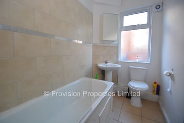 6 bed house, Manor Drive, Hyde Park, Leeds, LS61DD - Image 8