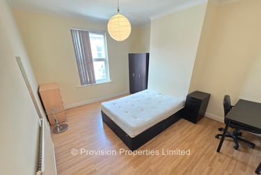 4 bed house, Branksome Place, Hyde Park, Leeds, LS61RQ - Image 3