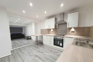 4 bed house, Well Close Rise, Woodhouse, Leeds, LS29ET - Image 1