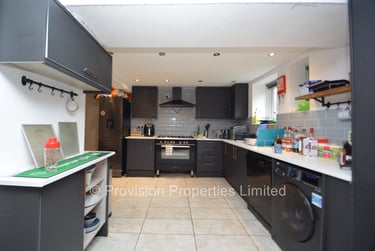 8 bed house, Brudenell Avenue, Hyde Park, Leeds, LS61HD - Image 4