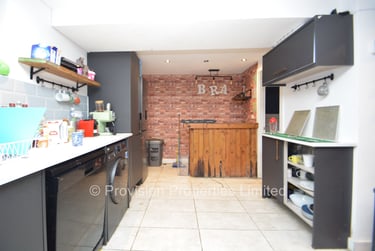 8 bed house, Brudenell Avenue, Hyde Park, Leeds, LS61HD - Image 10
