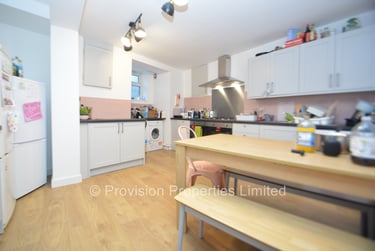 8 bed house, Victoria Road, Hyde Park, Leeds, LS61AS - Image 6