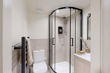 5 bed house, Welton Place, Hyde Park, Leeds, LS61EW - Image 4
