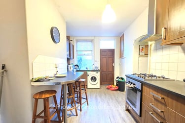 3 bed house, Mayville Place, Burley, Leeds, LS61NE - Image 3