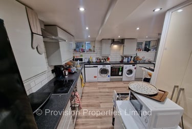 9 bed house, St Michaels Villas, Headingley, Leeds, LS63AF - Image 4