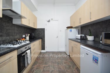 8 bed house, Delph Lane, Rampart Road, Leeds, LS62HQ - Image 15
