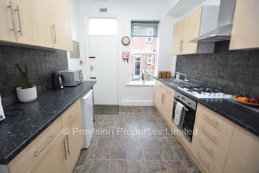 8 bed house, Delph Lane, Rampart Road, Leeds, LS62HQ - Image 14