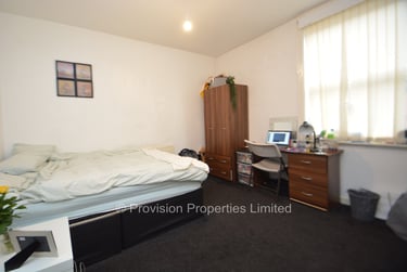 5 bed house, Hessle View, Hyde Park, Leeds, LS61ER - Image 6