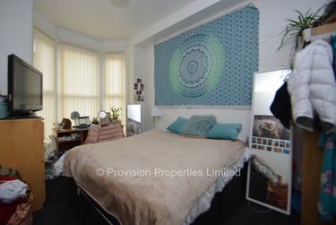 5 bed house, Hessle View, Hyde Park, Leeds, LS61ER - Image 5