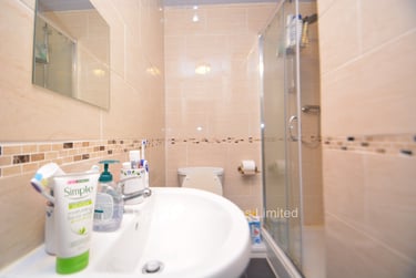 5 bed house, Hessle View, Hyde Park, Leeds, LS61ER - Image 4