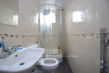 5 bed house, Hessle View, Hyde Park, Leeds, LS61ER - Image 3