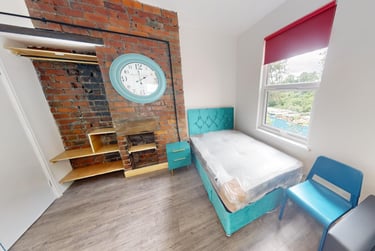 1 bed studio, Cardigan Road, Burley, Leeds, LS61QL - Image 1