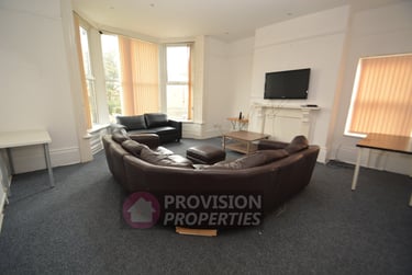 8 bed house, Cardigan Road, Headingley, Leeds, LS63BJ - Image 1