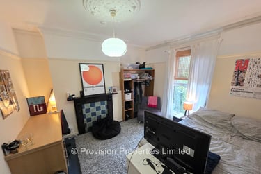 8 bed house, Ash Grove, Hyde Park, Leeds, LS61AY - Image 2