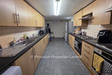 8 bed house, Ash Grove, Hyde Park, Leeds, LS61AY - Image 5