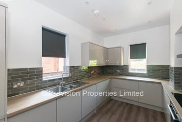 9 bed house, Regent Park Terrace, Rampart Road, Leeds, LS62AX - Image 5