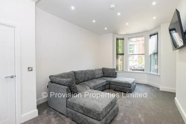 9 bed house, Regent Park Terrace, Rampart Road, Leeds, LS62AX - Image 8