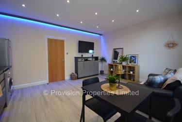 1 bed flat, Victoria Road, Hyde Park, Leeds, LS61DU - Image 3