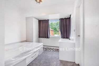 6 bed house, St Annes Drive, Burley, Leeds, LS42SA - Image 5