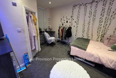 4 bed flat, Victoria Road, Hyde Park, Leeds, LS61DU - Image 5