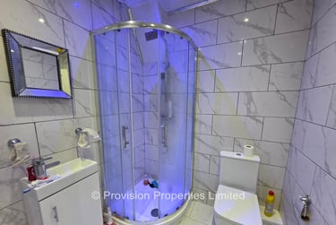 4 bed flat, Victoria Road, Hyde Park, Leeds, LS61DU - Image 9