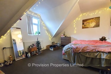 7 bed house, Chestnut Avenue, Hyde Park, Leeds, LS61AZ - Image 3