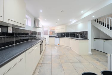 8 bed house, Headingley Avenue, Headingley, Leeds, LS63EP - Image 5