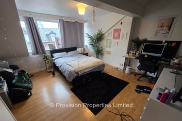 5 bed house, Archery Street, Woodhouse, Leeds, LS29AS - Image 2