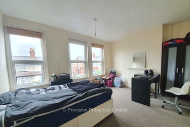 4 bed house, Walmsley Road, Burley, Leeds, LS61NG - Image 3