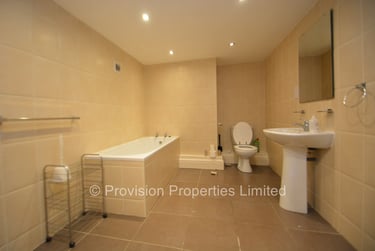 6 bed house, Carberry Road, Burley, Leeds, LS61QQ - Image 4