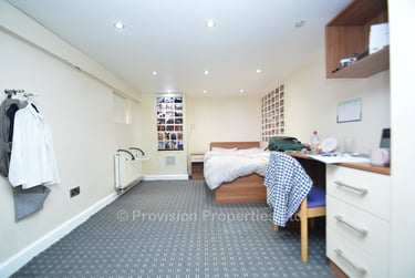 10 bed house, Kirkstall Lane, Headingley, Leeds, LS63DP - Image 4