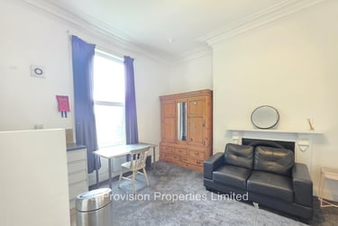 1 bed flat, Moorland Road, Hyde Park, Leeds, LS61AL - Image 3