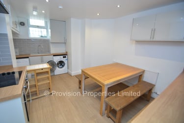 9 bed house, Delph Lane, Rampart Road, Leeds, LS62HQ - Image 4