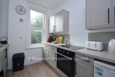 9 bed house, Delph Lane, Rampart Road, Leeds, LS62HQ - Image 14