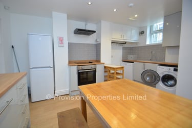 9 bed house, Delph Lane, Rampart Road, Leeds, LS62HQ - Image 5