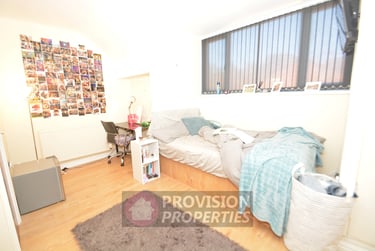 5 bed house, Cliff Mount Terrace, Rampart Road, Leeds, LS62HR - Image 10