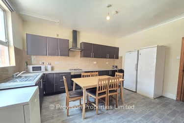5 bed house, Welton Mount, Hyde Park, Leeds, LS61ET - Image 4