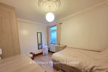 6 bed flat, Spenceley Street, Woodhouse, Leeds, LS29DY - Image 3