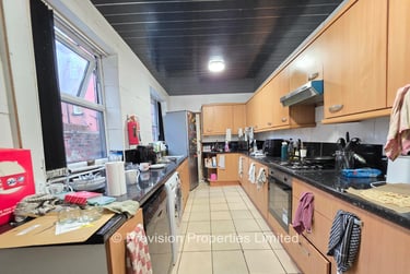 7 bed house, Brudenell Mount, Hyde Park, Leeds, LS61HT - Image 6
