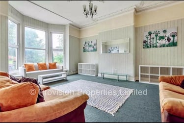 9 bed house, Belle Vue Road, Hyde Park, Leeds, LS31DY - Image 1