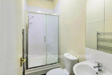 9 bed house, Belle Vue Road, Hyde Park, Leeds, LS31DY - Image 5