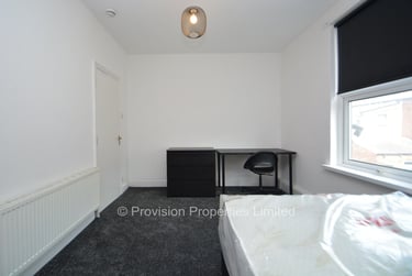 4 bed house, Park View Road, Burley, Leeds, LS42LG - Image 6