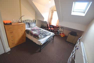 5 bed house, Hessle View, Hyde Park, Leeds, LS61ER - Image 9